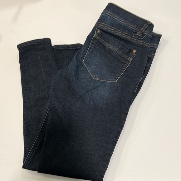 Democracy - 6, dark wash, “ab” technology skinny stretch jeans - Picture 2 of 7